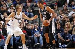 开云官网-包含FNC力克CLG，Uzi操刀奇招英雄翻盘宿敌对决半决赛，留下经典瞬间的词条