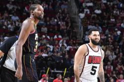 开云平台-篮网碾压新疆队，范弗利特关键制胜