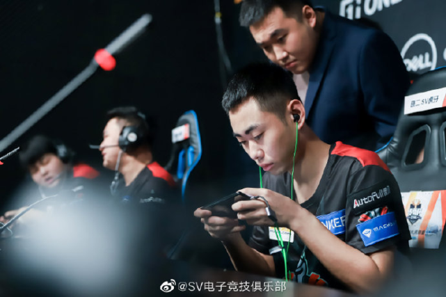关于战场恢宏，顶尖球队上演精彩对抗的信息