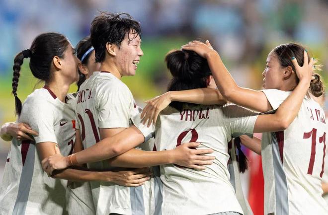 中国女足奋勇拼搏，争取胜利！的简单介绍