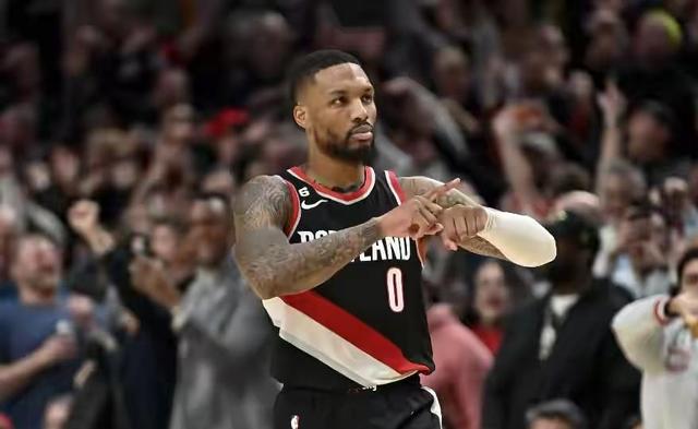 开拓者险胜独行侠,利拉德32分再获关键时刻得分 开拓者险胜独行侠,利拉德32分再获关键时刻得分