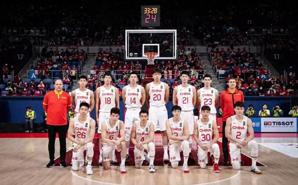 篮球比赛中国队成功问鼎,笑傲群雄 篮球比赛中国队成功问鼎,笑傲群雄