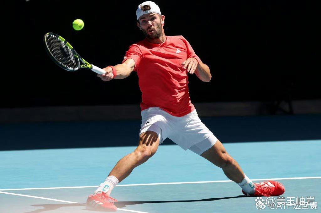 欧洲网球队血洗世界网球队，兹维列夫关键制胜的简单介绍