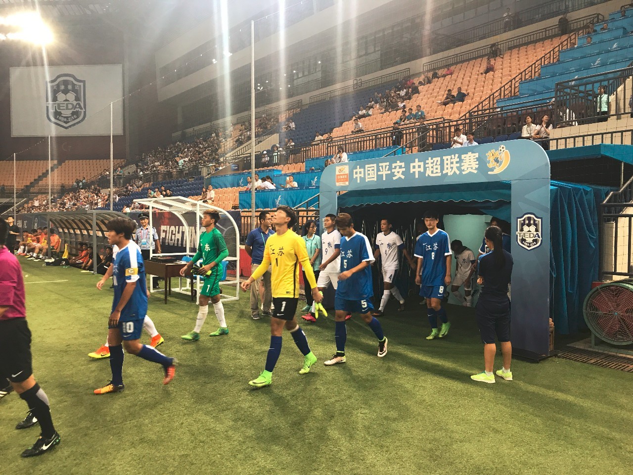 包含惊天逆转!田径战队挺进四强的词条 包含惊天逆转!田径战队挺进四强的词条