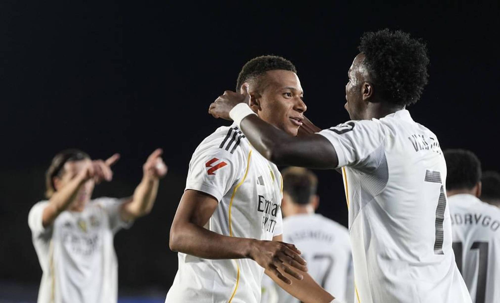 丹麦鏖战希腊，姆巴佩刷新纪录